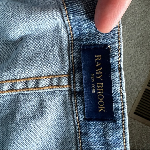 Ramy Brooks exposed button shorts size 30 - Picture 4 of 6